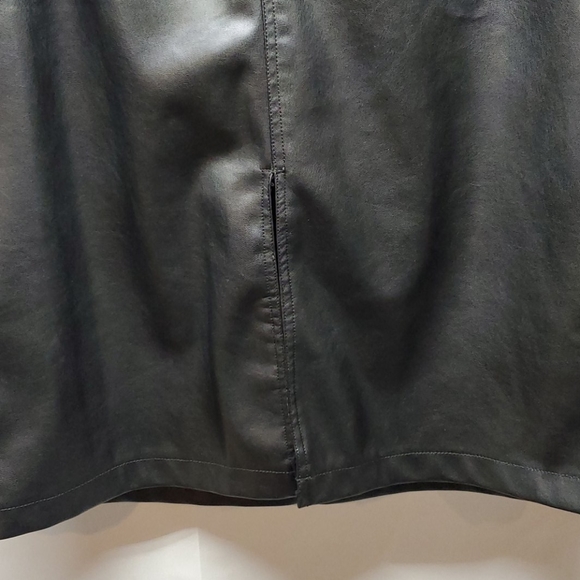 Skirt - Picture 3 of 4